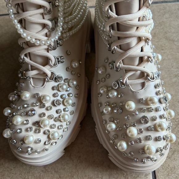 Azalea Wang, Twinkley Pearl and Rhinestone Embellished Combat Boots SZ Various - Picture 4 of 13